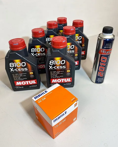 Масло Motul